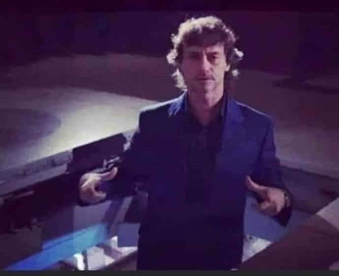 VolpeReal's tweet photo. Quando tuo figlio ti chiede l'auto e gli lasci le ultime raccomandazioni https://t.co/M6u0n56n4n