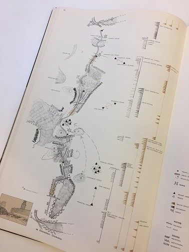 nanyodo's tweet photo. 【古書】ケヴィン・リンチの著作が入荷しました。
都市計画関連の理論や実践の単行本と、大判の研究書『The View from the Road』です。
#南洋堂 #KevinLynch #TheMITPress https://t.co/juo46wydc2
