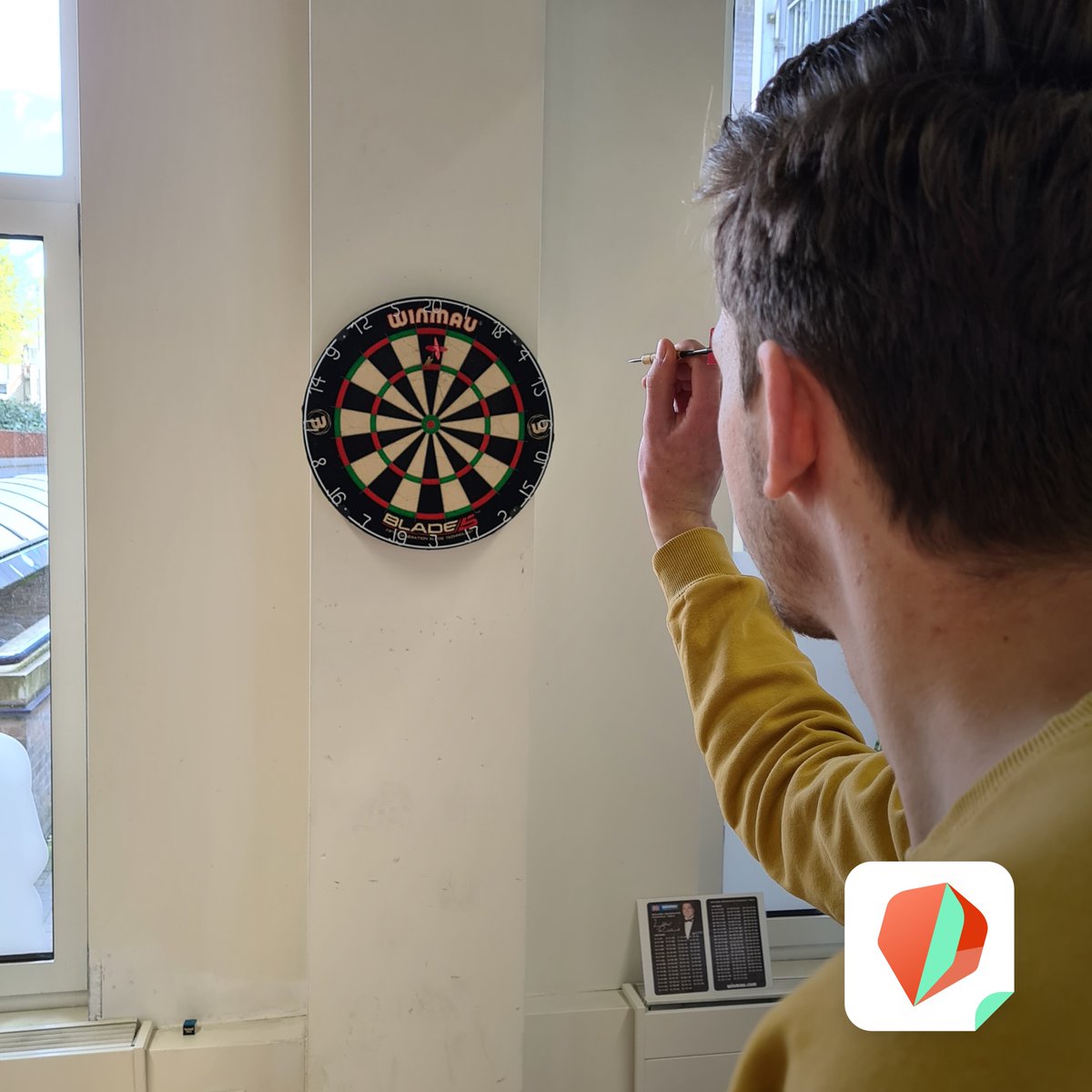 GameOnDartsApp's tweet image. 𝘿𝙚 𝙉𝙖𝙩𝙞𝙤𝙣𝙖𝙡𝙚 𝙎𝙥𝙤𝙧𝙩𝙬𝙚𝙚𝙠 𝙞𝙨 𝙗𝙚𝙜𝙤𝙣𝙣𝙚𝙣!

Begin de Sportweek goed en speel een potje darts tegen je vrienden. 🎯👥

📲 Download de gratis Game On! app en word de dartkoning(in)!

#gameon #darts #NationaleSportweek