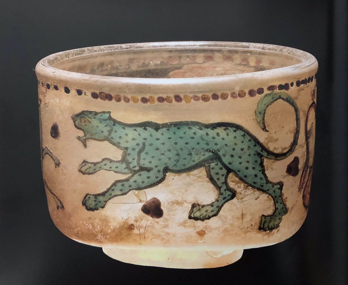 AlisonFisk's tweet photo. Beautiful Roman glass cup found in a ‘princely’ burial of a 25-30 year old man at Himlingøje in Denmark, 3rd century AD. The cup was imported from a glass workshop in Rhineland. 

Image: National Museum of Denmark

#Archaeology https://t.co/maBRm0FkMa