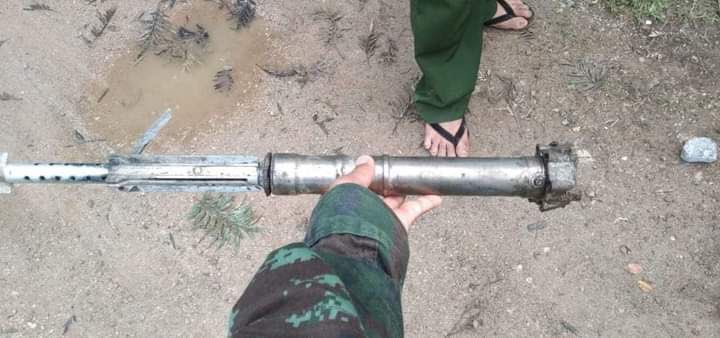 SpringBago's tweet photo. Scenes of Heavy artilleries fell off in #PanGan ward, #Loikaw city #Karenni on Sep 17. 
#WhatsHappeningInMyanmar
#Sep17Coup https://t.co/AaH7nwQCkY