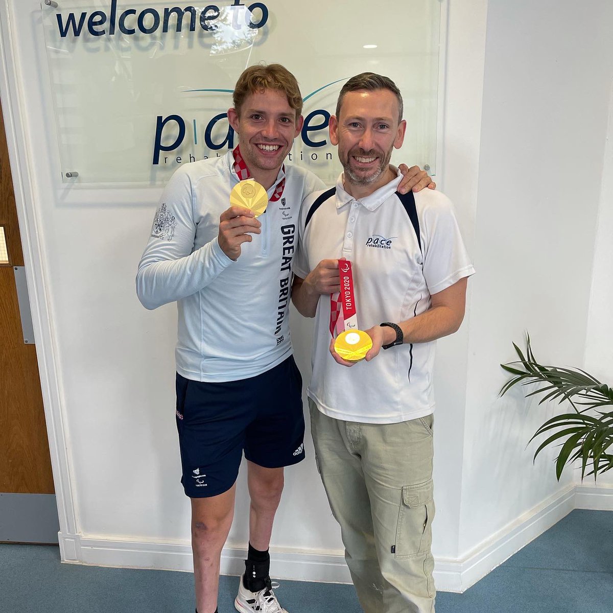 Proud moment catching up with <a href="/BennyWatson89/">Ben Watson</a> and his double gold Olympic medals. Thank you to <a href="/PaceRehab/">Pace Rehabilitation</a> <a href="/TobyCarlsson/">Toby Carlsson</a> for giving me the opportunity to work with Ben. Even bigger thanks to the unsung hero’s of P&amp;O Mike &amp; all the techs at Pace…