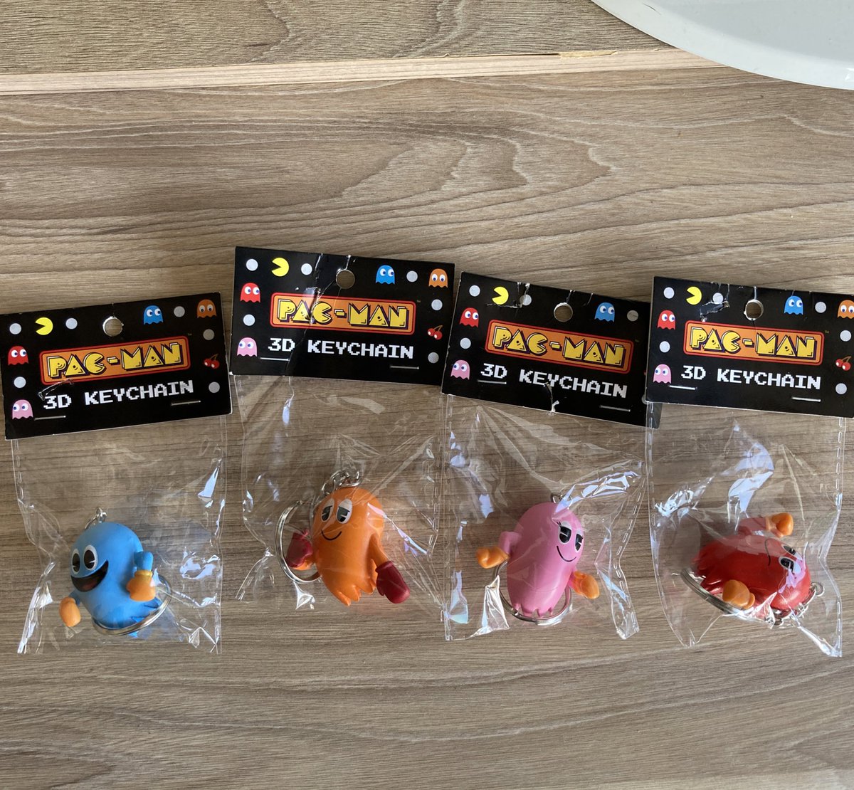 heymunky's tweet photo. My kids won some Pac-man key rings for me at the arcade in Towyn. #PacMan #arcade #retrogaming https://t.co/edvDU3x0ot