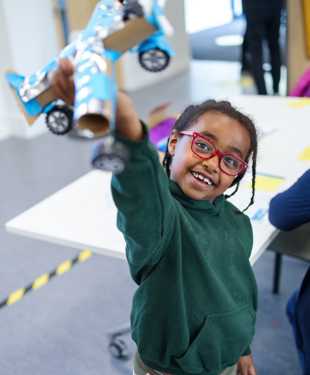 imperialcollege's tweet image. From space exploration to AI, from COVID-19 research to climate science, engaging the public with our research has never been more important. Join our Engagement Academy to explore how you can engage wider society with our work ๐
Sign up by 22 Sept ๐ ow.ly/yGOR50GbCZC