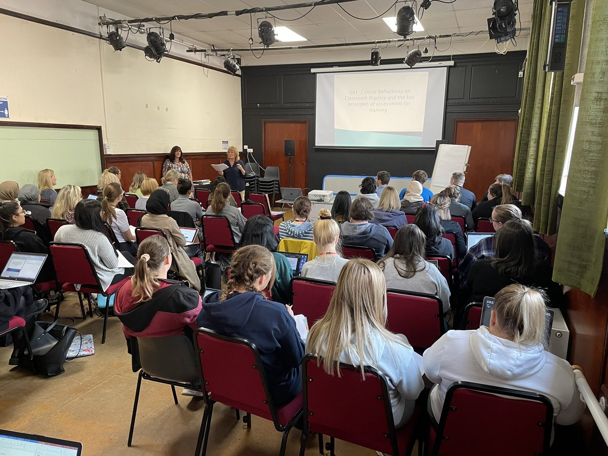 leicester_scitt's tweet photo. How to end the week - all together linking theory to practice to understand the importance of AfL in Learning &amp; Teaching and how the first assignment will link to their professional development. #pgce #primary_teaching @TeachLeics https://t.co/gSsYC8BAaZ