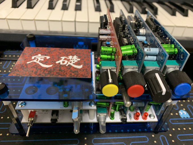 wing_ghost's tweet photo. @uni_uniunagi FM音源は実ハード使ってます。
#RESPFM

MMLは #mmldrv というものを使っています。
SCCIの設定でRESPFMの設定をしますが、internal設定でFM音源エミュレーションでも演奏することが可能です。
MML自体は私がよく使っている #mucom88 に近いのであまり考えずに打ち込めるのが良い点だと思っています。 https://t.co/g9q5nYtVzF