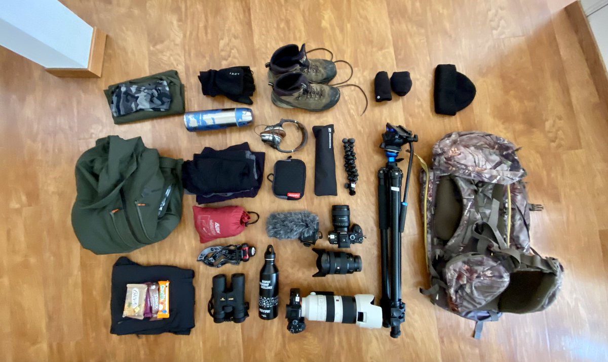 Simon Gabioud (@simongabioud) on Twitter photo Derniers préparatifs avant un tournage pas comme les autres. «Journalisme mobile» qu’ils disaient. <a href="/LeTemps/">Le Temps</a> Derniers préparatifs avant un tournage pas comme les autres. «Journalisme mobile» qu’ils disaient. <a href="/LeTemps/">Le Temps</a>