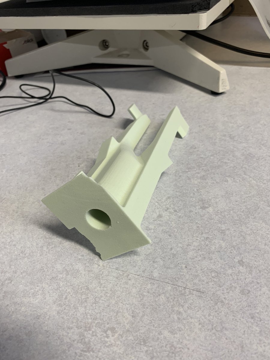 Haste_f1's tweet photo. As you can see we had some difficulties with the car printing…
But we managed to get two good functional cars ready to be worked on by Taye-Rhys in the workshop!
@PeopleWhoCan @MonifiethHigh 

#F1 #racing #workshop #cardesign #f1inschools https://t.co/JS6Qhqs4Qa