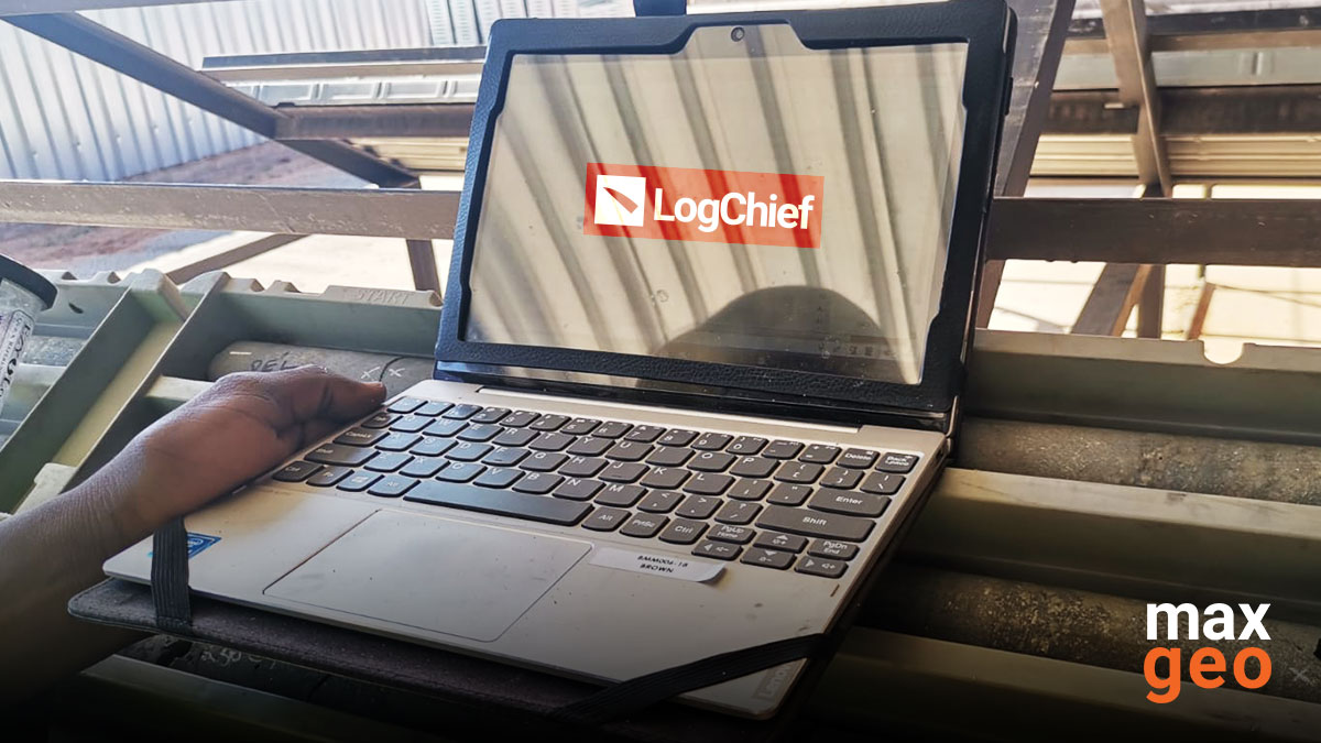 MaxGeoServices's tweet image. Whilst conducting a site visit to Vedanta Gamsberg and Black Mountain Mining Onesimo Lande, Data Management Consultant at #maxgeo EMEA visited the pit before undertaking #LogChief training at the core yard. Find out more about our training and mentoring hubs.la/H0XxJFJ0