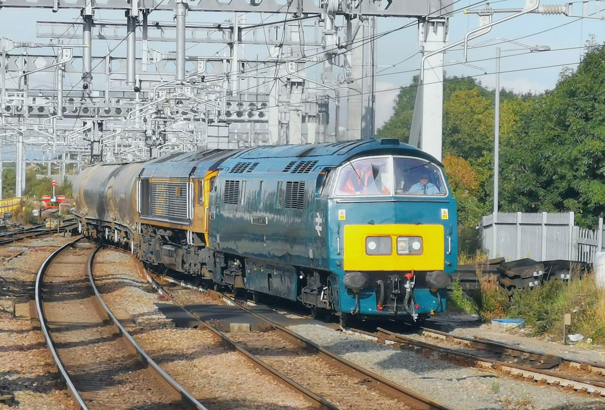 Diesel Traction Group (@dtgd1015) on Twitter photo 