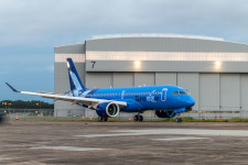AF_editorial's tweet photo. Latest issue has insight on Ryanair-Boeing standoff over new mega order as Airbus ramps up its marketing and forecasts strong activity in aircraft ABS between now and the year end, as it seals new A220 order with Breeze (pic). https://t.co/0BGqM7U6QB