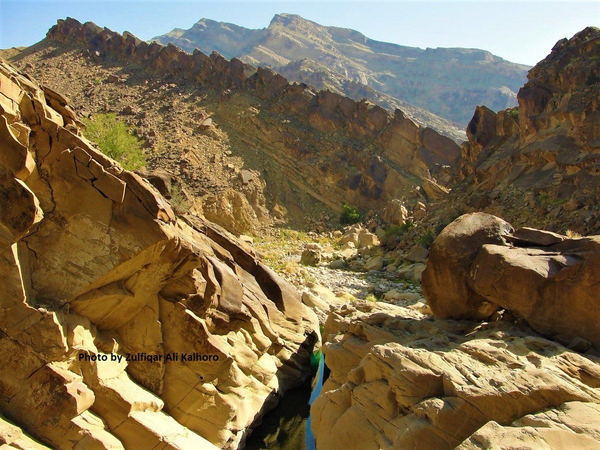 Kalhorozulfiqar's tweet photo. A view of Seeta  valley  in Khirthar, Dadu district where tranquility prevails.#Dadu #Khirthar, #Sindh.  
@Sbhanbhro  @RiazUjjan72 @manzoor_chandio @akhtarb1 @Sangrisaeed  @salehkori @AbuFawaz2020  @The_North_Blood
  #BeautifulPakistan #pakistaninpics #landscapelovers #valleys https://t.co/xWDa5HltYG