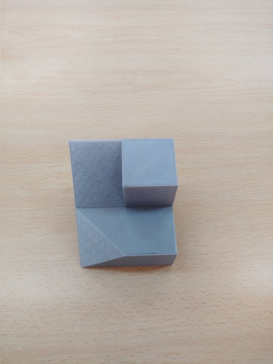 Este año vamos a utilizar la impresora 3D para realizar las piezas de las laminas de vistas y facilitar su comprensión.