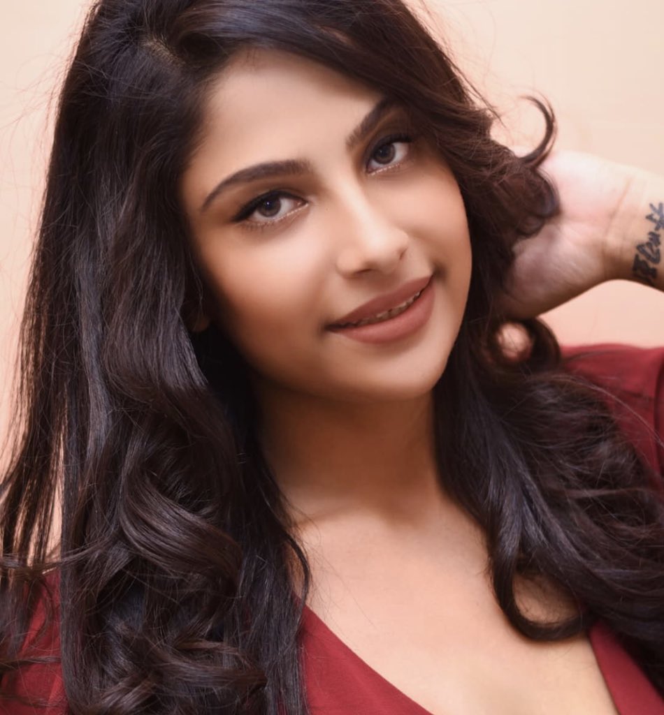 Hey Guys …… plz show your love support Retweet #f4f #feminism #feminist #Feminism #follow #Follow4FollowBack #followme #girls #lesbian #lesbians #lgbqt #LGBTQ #RETWEEET #shemale #shemalebeauty #trans #transsexual