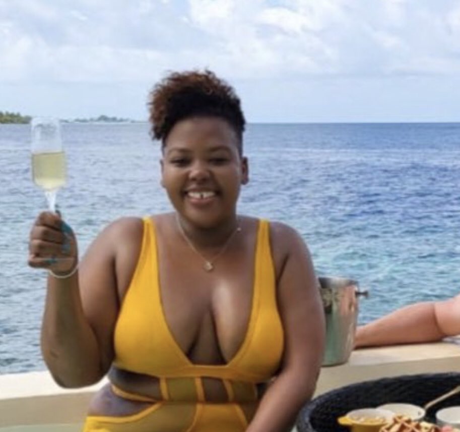23Thulz's tweet photo. Retweet for Anele and like for Kelly without makeup! I’ve got receipts 

American Twitter https://t.co/K4caIaP8zY