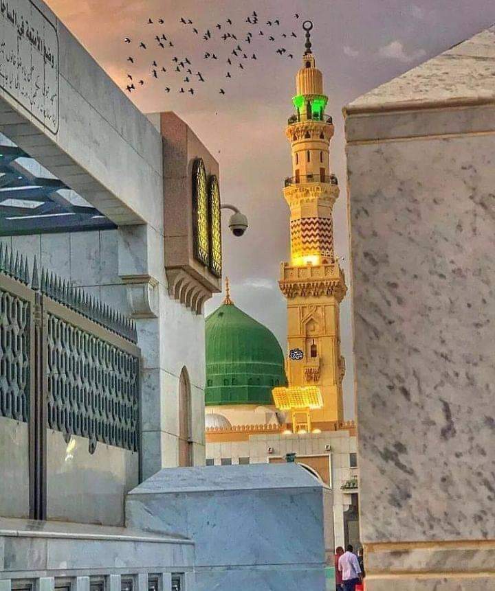 Sweeto_jii's tweet photo. 💕طیبہ کے سب بھکاری پہچانتے ہیں مجھ کومجھ کو خبر نہیں تھی میں اس قدر بڑاہوں 
صلی اللہ علیہ وسلم
جمعہ مبارک https://t.co/78OwUawu8A