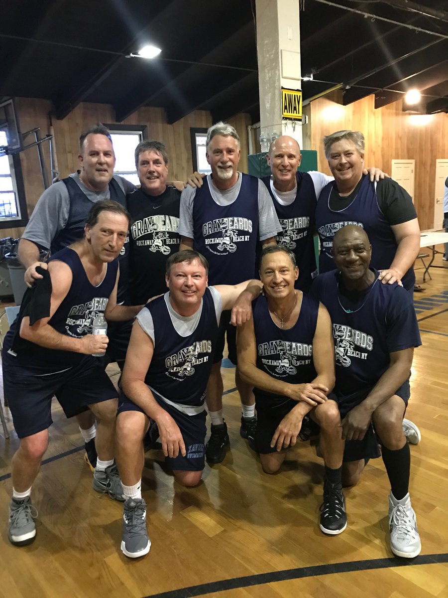 choc713's tweet image. My Unc said Either you leave a negative impression or a positive one ❤️He passed 8/7/2021 ball was his thing &amp;amp; harden ignored me when I was begging for just a simple autograph 🤦‍♂️Unc was a Nets &amp;amp; 😉Kinicks but I tried so hard surprising him b4 he passed. I failed🥲#RudyJohnson