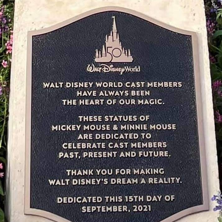 trixilix's tweet photo. Back then, i was living the dream 💜 Cast Member days seem so far away but i will always remember them fondly. Sending well wishes to all of my Disney Family, wherever you are in the world! #RememberTheMagic https://t.co/LftJGIMc2K