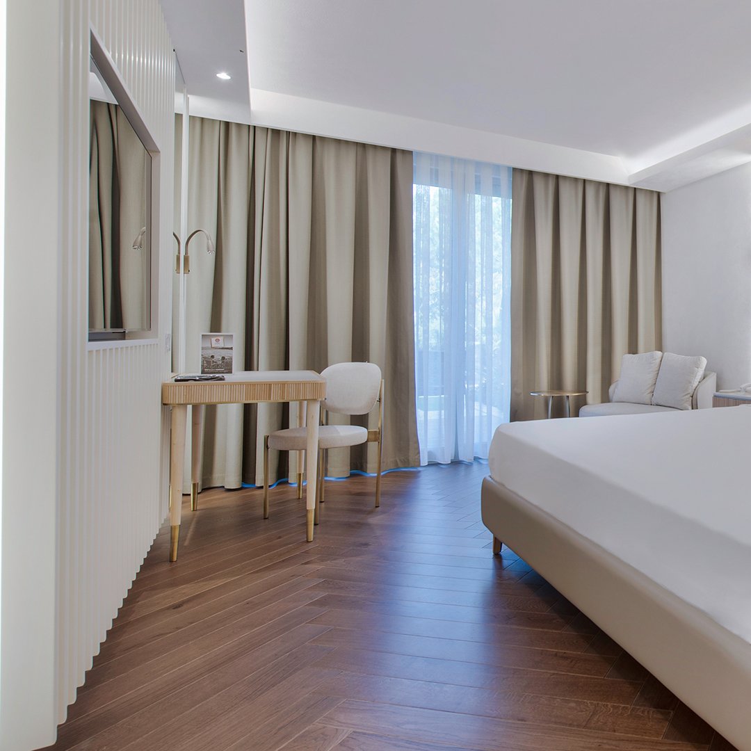 BarutHotelsTR's tweet photo. Discover our innovations waiting for you in 2022!

Upon a busy evaluation period, in which we have carefully handled the feedbacks we received from you, only a few months are left for our new facilities and services.

#Baruthotels #LaraBarutCollection #hotelroom #new https://t.co/JTzrWRdjUz