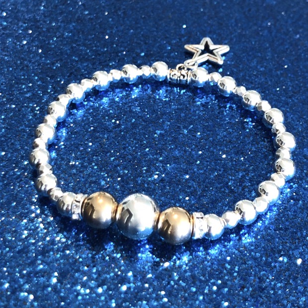 BBrillance's tweet photo. ✨💎 2023 - Bracelet Succès https://t.co/yUcUnGRZw3 ⭐️ #JeFollow #CCFavoris #perles #star #étoile #Quebec #argent #silver #gold #or #BijouQuebec
#BijouterieBrillance https://t.co/pz4HJ2Dngq