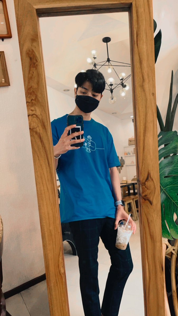 BabyPeins's tweet photo. สูง 180 5555 https://t.co/IRpU5ylAEz