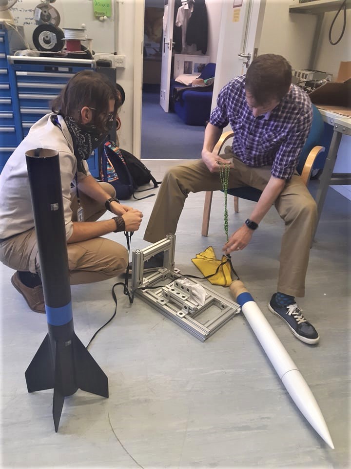 HarwellRockets's tweet image. Start the countdown! Tomorrow we launch some of our rockets with Midland Rocketry Club🚀Last preparations: packing the parachutes and installing cameras to be our eyes in the sky🤩
#rockets #STEM #Space