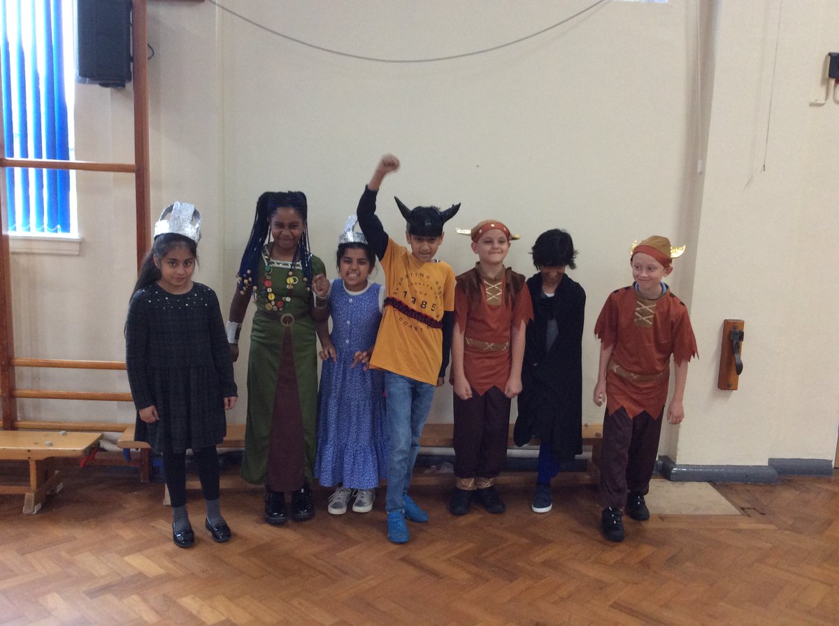 Year 5 look fabulous in their Viking outfits today. This term, they are learning about the reasons why the Saxons and Vikings invaded Britain. Don't forget to ask them about their learning.
#VikingRoar