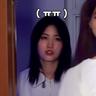 pinkot9's tweet photo. Momo                         Momo
starting                       by the end
the day                        of the day https://t.co/bOzOp6WIDy