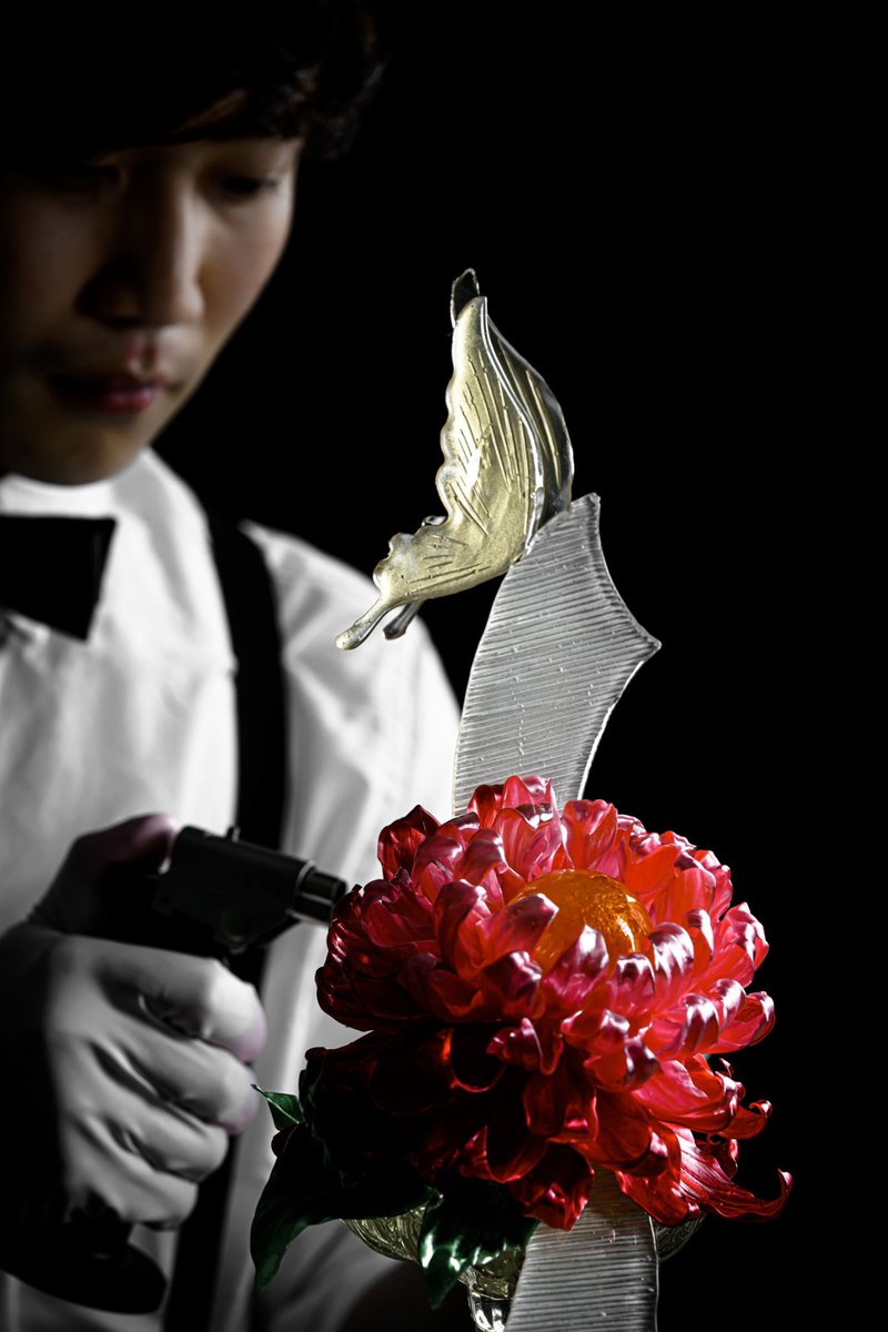 おーき パティシエ起業家 肉が苦手な方はcbdでチルしてください 飴細工で花の形をあしらったオリジナルのcbdキャンディを売っているブランドです キャンディとして摂取すると舌下吸収できるのでおすすめ T Co 8kkbn6bfdu T Co