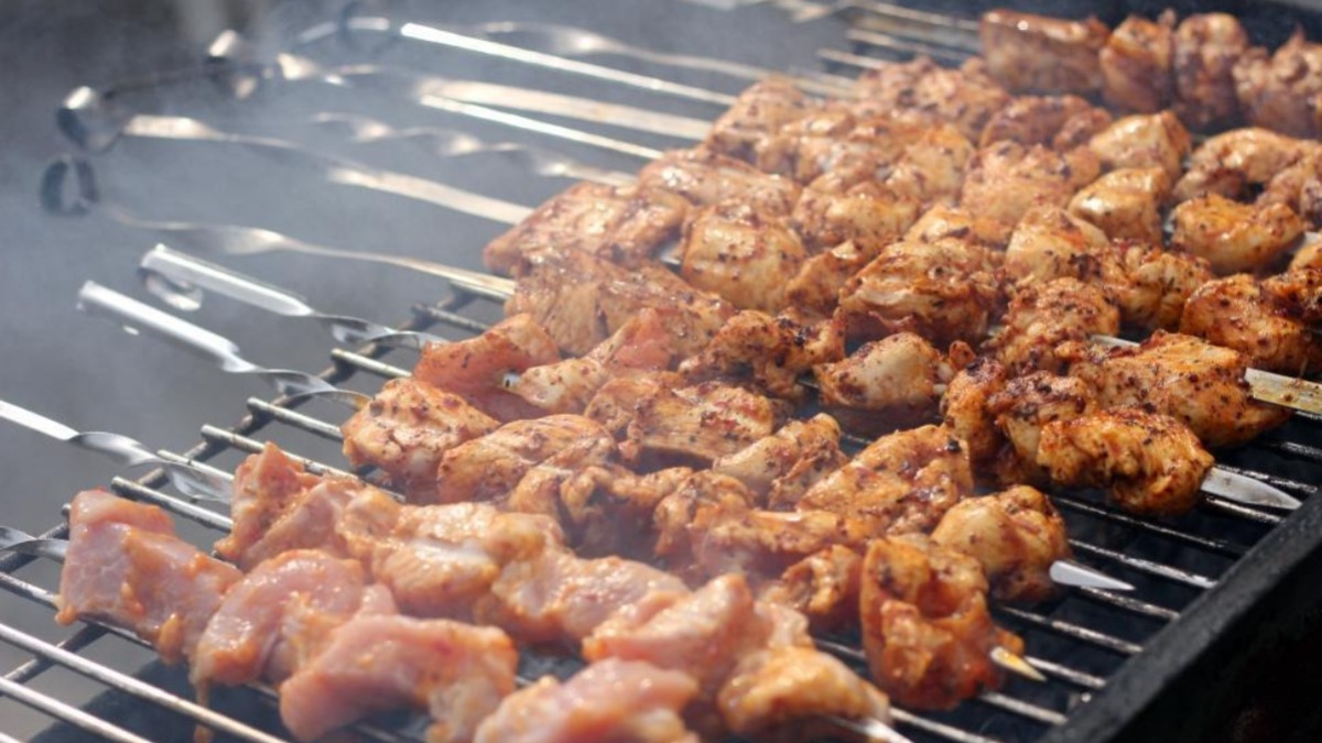 #Chicken #Skewers are definitely #hunger killer

Are you looking for a #weekend dinner? Nothing can beat chicken skewers for a quick #weeknight #dinner. Share the #recipe with your audience through your #food blog or page. Register at Freerange Stock now. Photo by RACOOL