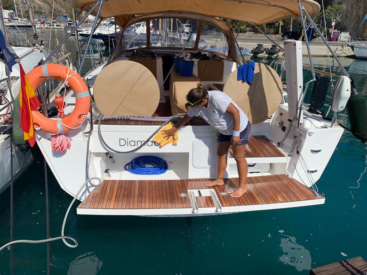 🚤Cuidamos de tu embarcación con un equipo de profesionales cualificados y los mejores productos del mercado. Confía en nosotros y deja que mimemos de tu barco. Solicítanos presupuesto sin compromiso. 

ow.ly/11JP50G8NJL