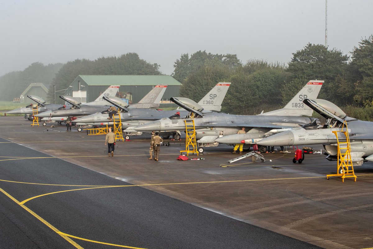VlbLeeuwarden's tweet photo. Our #WIC2021 students benefited greatly from the 4th-5th gen integration this week with @Spangdahlem_AB F-16s. They flew #SEAD missions a.o. together with #480FS pilots and learned from them. We hope to see u again @vlbleeuwarden! #StrongerTogether @Luftforsvaret @Kon_Luchtmacht https://t.co/bQyLrpgzTX