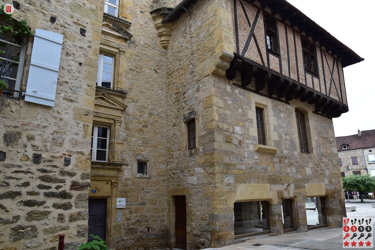 meconnu_fr's tweet photo. ◖ #PATRIMOINE du #JOUR https://t.co/RPt1K31pww #SAINTCERE #LOT #OCCITANIE #MECONNUFR #ARCHITECTURECIVILE  ◗ https://t.co/epeyEPO1QT