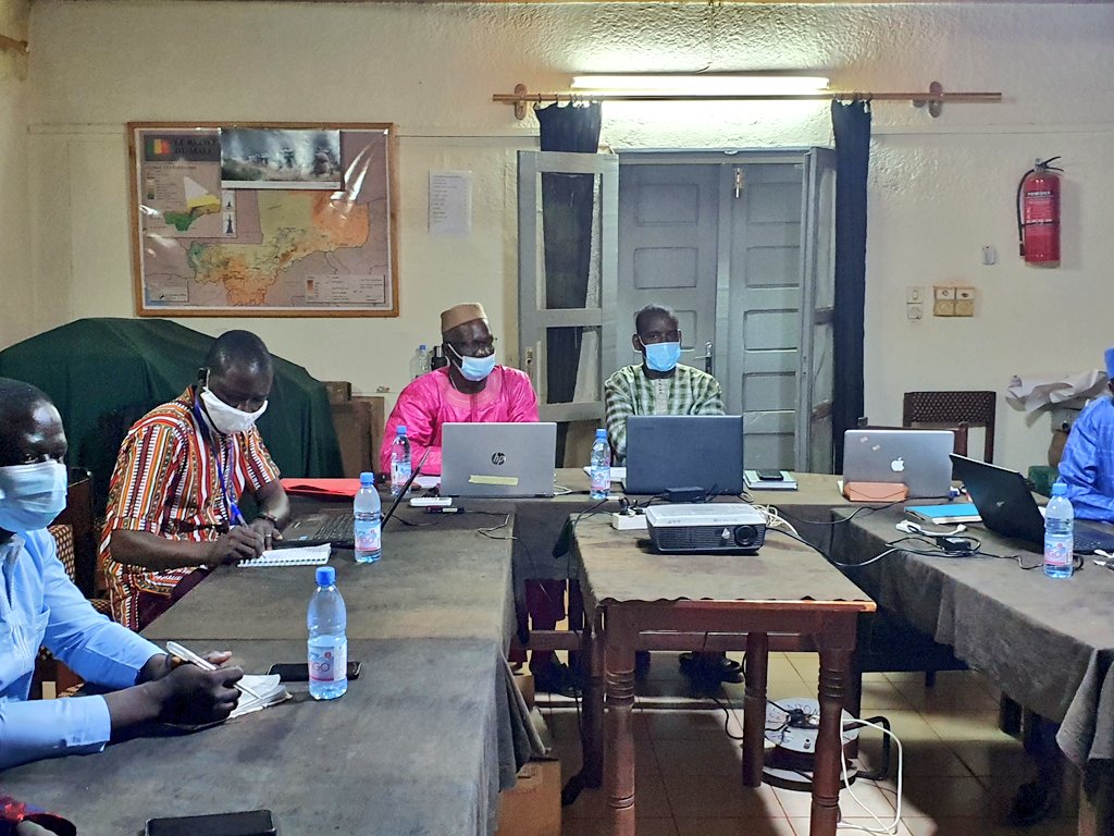 ceda_mali's tweet photo. VENDREDI 17/09/2021
5ÈME JOUR DE L'ATELIER MÉTHODOLOGIQUE DU PROJET #JIKURA @Helvetas #Helvetas
* #AUTO-#ÉVALUATION #ASSISTÉE
ATELIER DES ONG
#HELVETAS
Helvetas Suisse /MALI
#JIKURA
#CEDAMALI
#BOUGOUNI https://t.co/BwSs1ChIjn