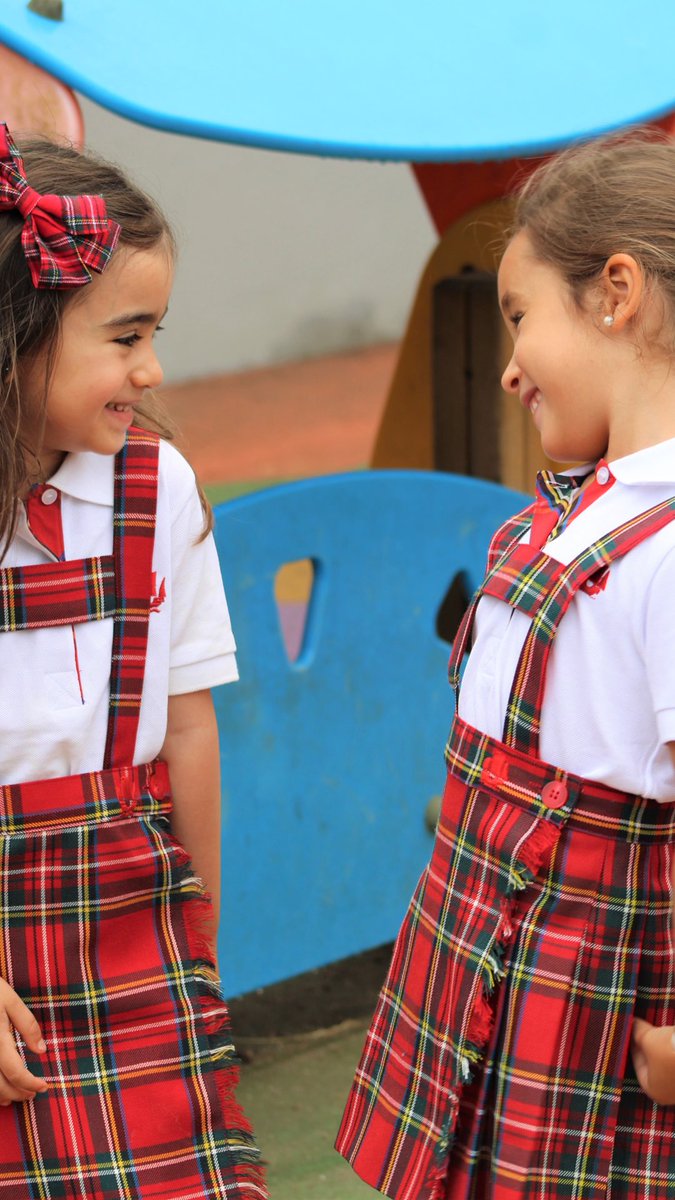 Gracias a los alumnos que se acercan con interés, cariño y compresión a los alumnos que llegan a los colegios de <a href="/FomentoEdu/">Colegios de FOMENTO</a> por primera vez. Siempre recordarán las caras, las sonrisas, los amigos que les recibieron por primera vez y estuvieron a su lado. #creciendofelices