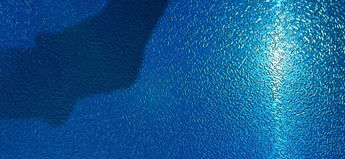 sidaluminum's tweet photo. stuccoed embossed aluminum sheet covered with PE film to protect the surface. customer use the stuccoed embossed aluminum sheet for fridge inside structure.
#aluminum #metal #fridge #refrigerator #aluminium https://t.co/y4Wta4IhLt