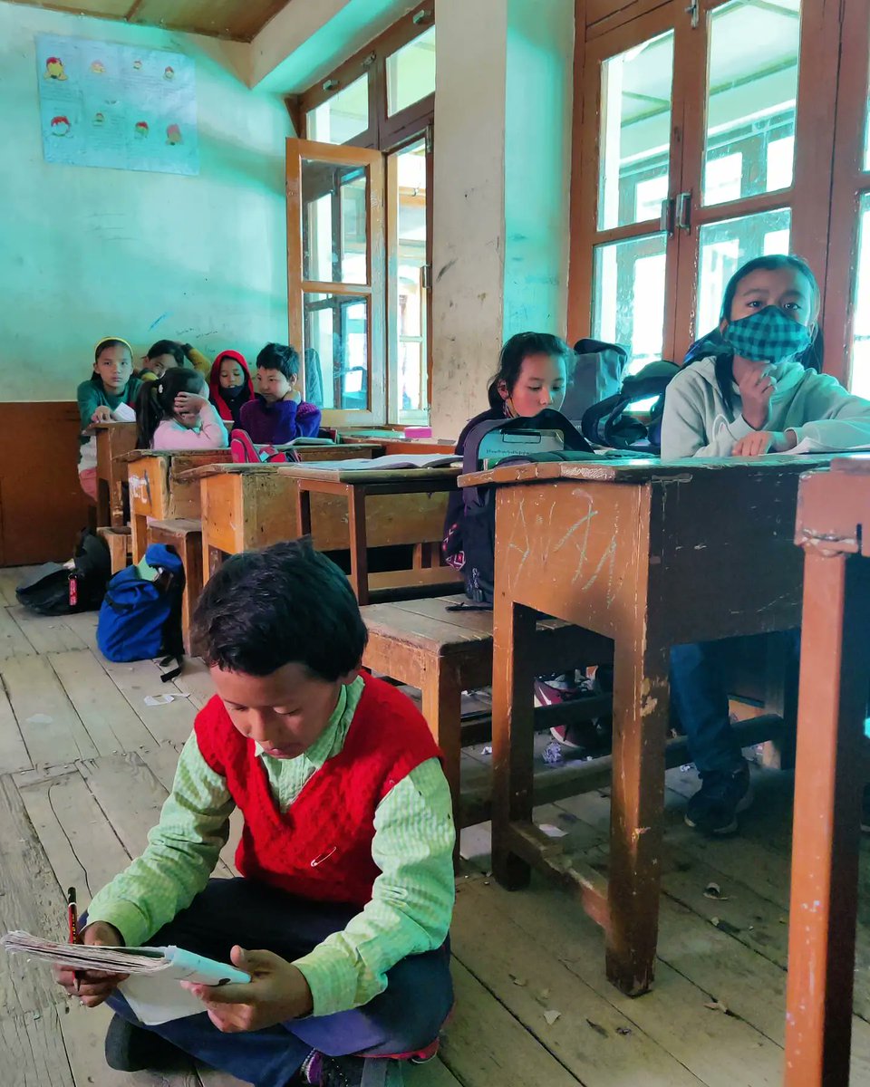 SerkongSchool's tweet photo. Students at #serkongschool in full bloom ✨ #tabomonastery #serkongschooltabo #classroom #BackToSchool #BacktoSchool2021 https://t.co/8hjz2QchPy