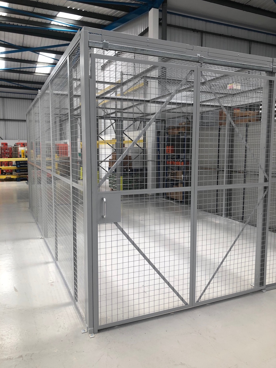 STSStorage's tweet image. #Meshpartition installation - complete 👏
〰 #Securestorage for products that are tempting to thieves
〰  Easy to move, expand and reconfigure if your business requirements change in the future
〰 Cost effective
ow.ly/o0dk50GbHfa

#warehousestoragesolutions #productstorage