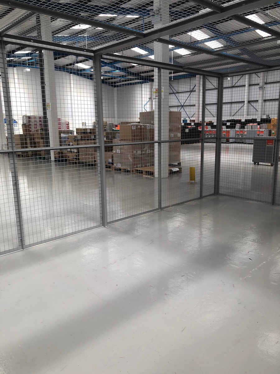 STSStorage's tweet image. #Meshpartition installation - complete 👏
〰 #Securestorage for products that are tempting to thieves
〰  Easy to move, expand and reconfigure if your business requirements change in the future
〰 Cost effective
ow.ly/o0dk50GbHfa

#warehousestoragesolutions #productstorage