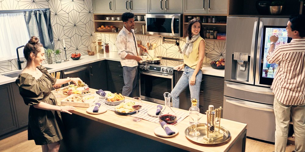 lg_casper's tweet photo. Board games, cheese boards, full-bodied Bordeauxs — what’s not to love about game night? Well, the cleanup. Lean on your #LGDishwasher for help with that. #HostwithLG @LGRickSliney @LGBBrownNE https://t.co/pSvbSH0Iso