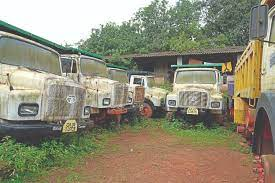 Suchenbab's tweet photo. More than 6000 trucks and machines are lying idle and rusting due to mining stoppage. We urge the Govt to resume mining at the earliest.
#HappyBdayModiji #SaveGoanLivelihoods @goacm @PMOIndia @MinesMinIndia @BJP4India @BJP4Goa @JoshiPralhad @AmitShah @nsitharaman https://t.co/lHLsGwhhIV