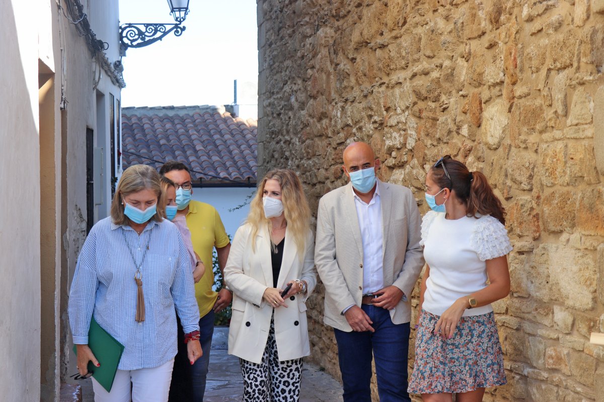 📍<a href="/AnaMestrePP/">Ana Mestre García</a> visita Setenil para reunirse con el alcalde, Rafael Vargas, e informar de nuevas actuaciones para el municipio

💧Reforma de EDAR y colectores:2,7 M€ 

🚧Mejora del camino de Montecillos:251.234,57€

✝️Autorización para arreglo de casa de hermandad del Nazareno