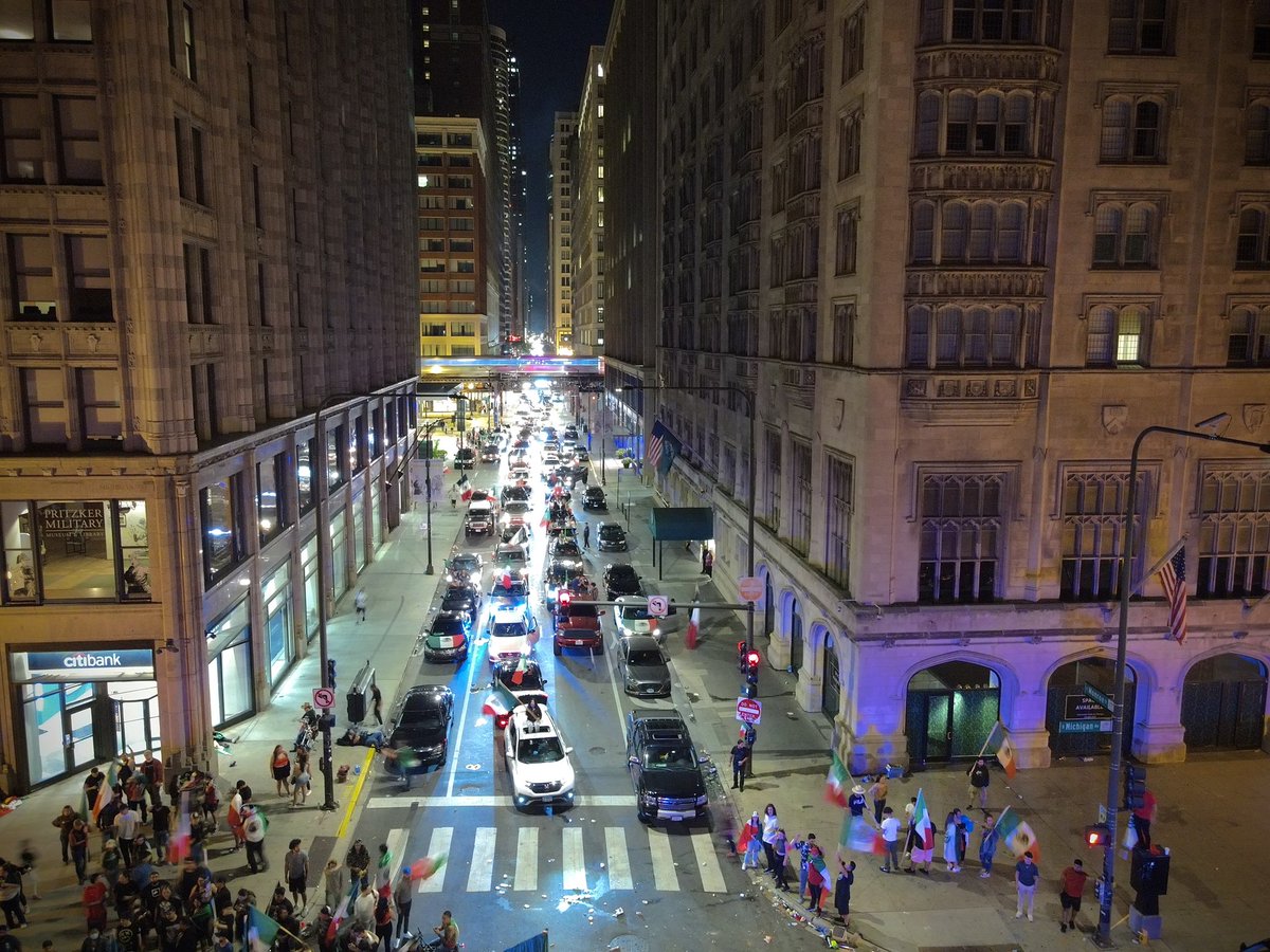 djtek's tweet photo. Last Night. Aerial Shots.
#Chicago #DowntownChicago #MexicanIndependenceDay #Mexico #visualTek https://t.co/13mmt70Asw