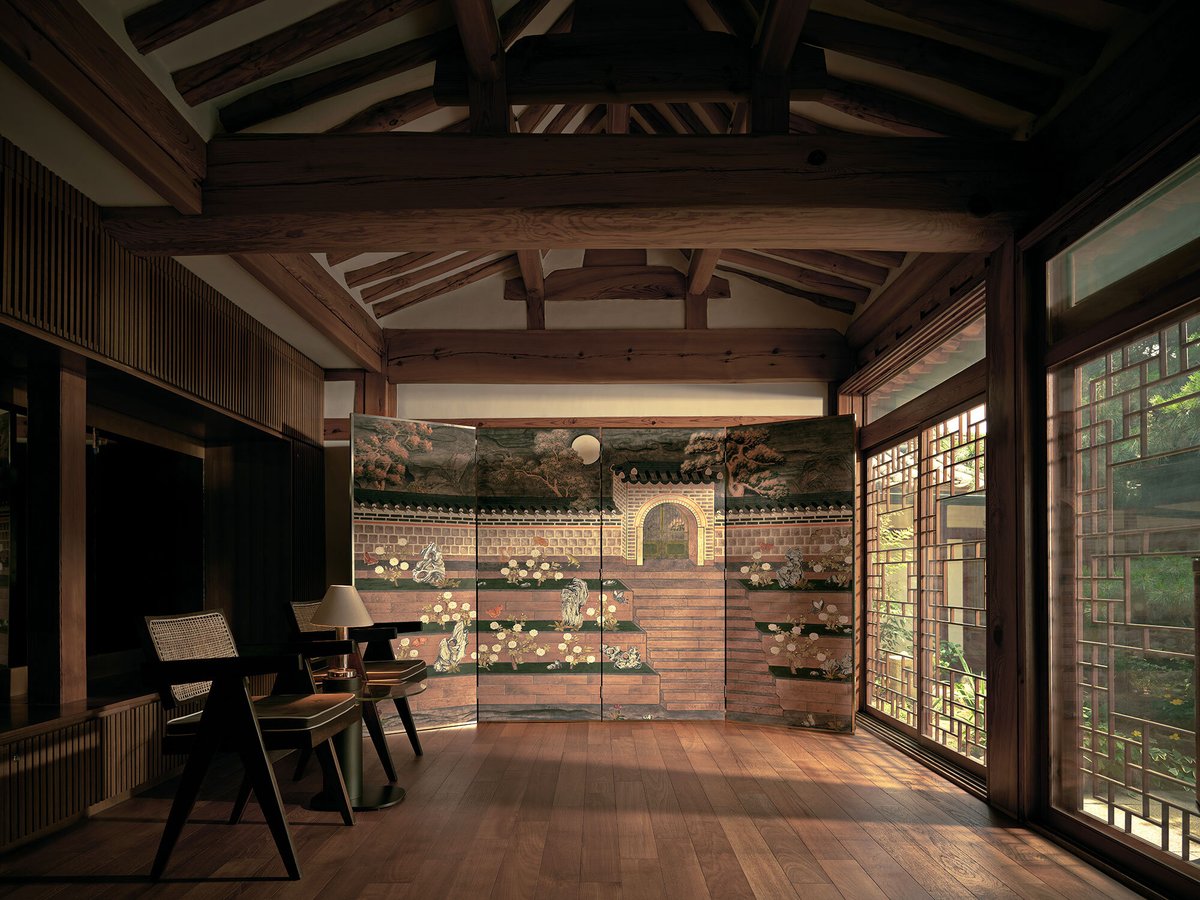 ColeccionMMoret's tweet photo. ❤️ los papeles pintados de #DeGournay diseñados por #TeoYang inspirados en la tradición koreana, en las pinturas de la dinastía Joseon y en los jardines Hwagye. https://t.co/fCkuEEvbaP
