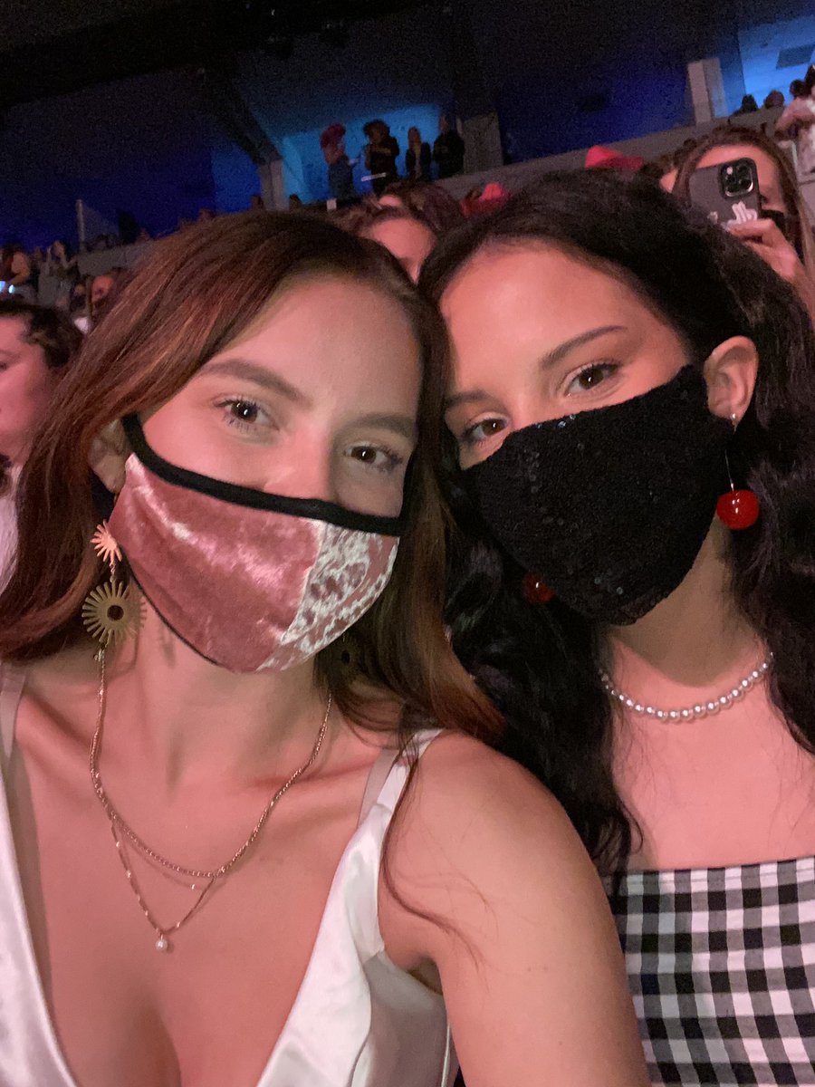 garoutte_kayla's tweet photo. 🍒LOVE ON TOUR ST. LOUIS🍒 https://t.co/0PKCtd2blq
