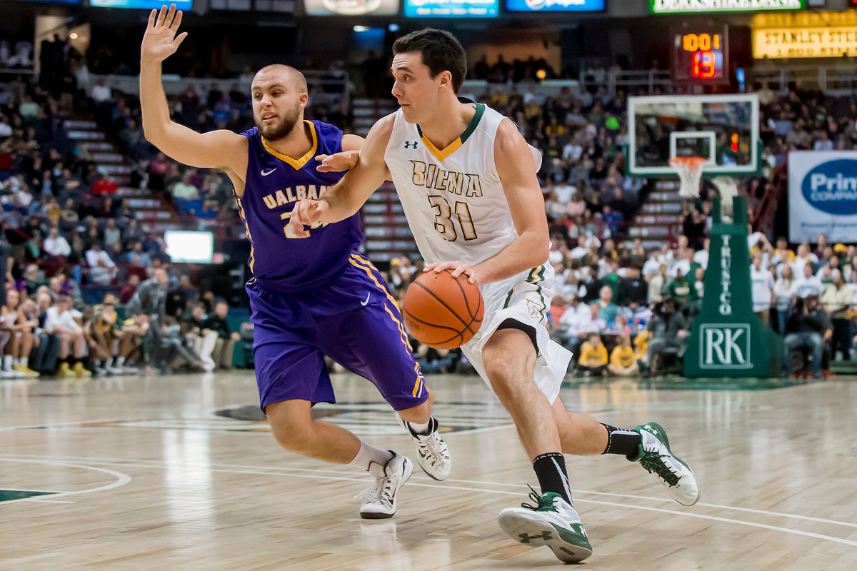 🎂🎉 #HappyBirthday to #SienaSaints great @brett_bisping❗️ #MarchOn | #OnceaSaintAlwaysaSaint