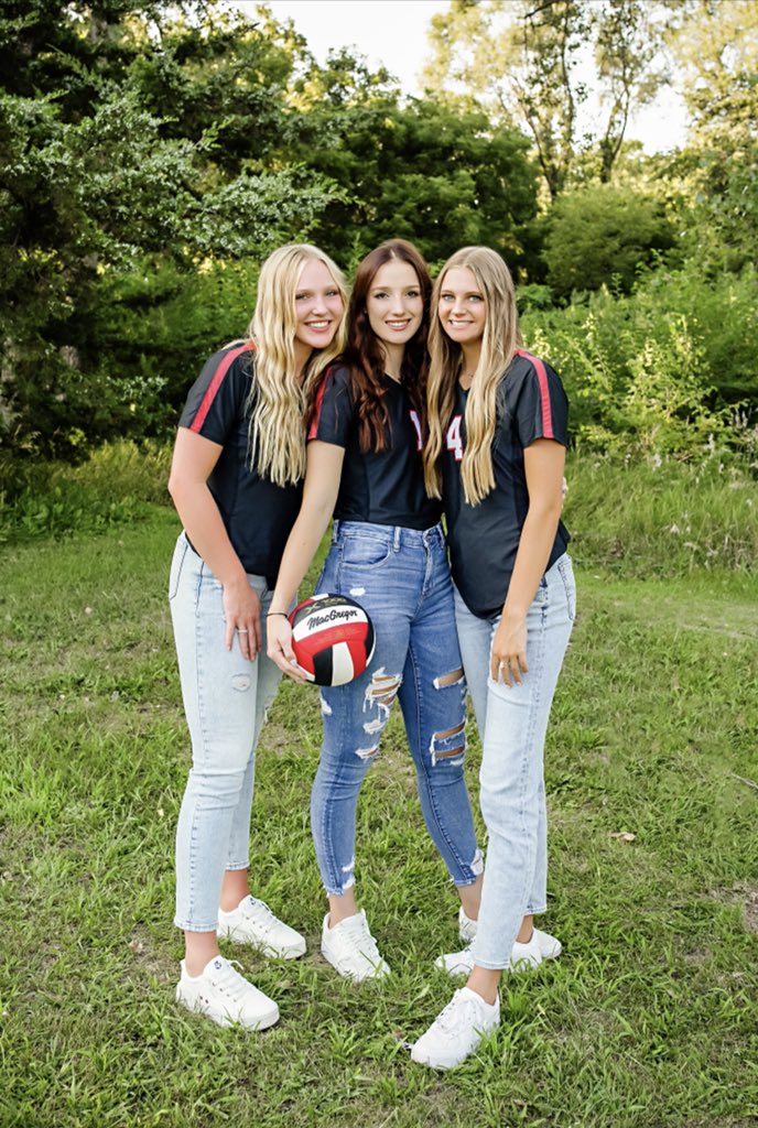 ElkhornAntlerVB's tweet photo. ‼️ Varsity LPS Tourney ‼️

Antlers head to Lincoln Southeast for some pool play action to start Day 1 of great volleyball! 

▪️4:00 vs Papillion LaVista
▪️5:00 vs Lincoln Southwest
▪️8:00 vs Lincoln Southeast

#AntlersUp https://t.co/O78WgtQ1qD