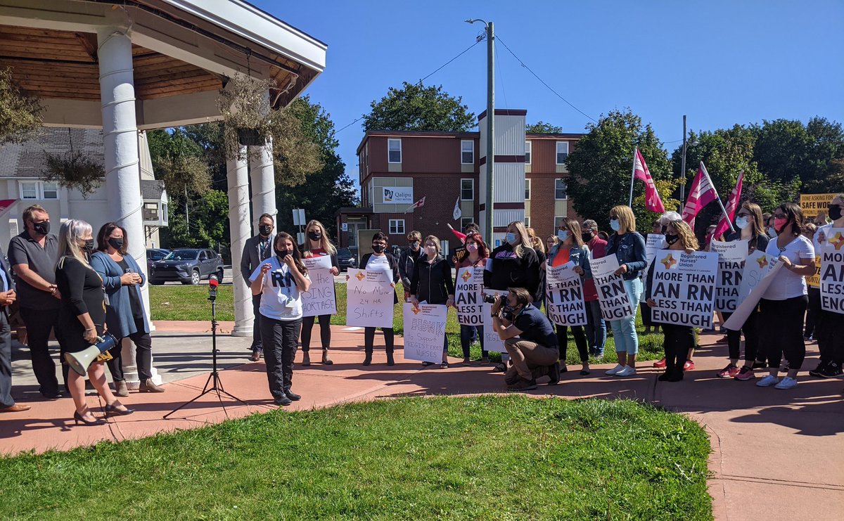 Joined <a href="/RNU_NL/">RNUNL</a> in solidarity today. Nurses are the 🧡 of our healthcare system. They deserve better.

Members shared that the <a href="/NDP/">NDP</a> #Pharmacare strategy would make a real difference, helping people afford medication they need to live better &amp; reduce strain on hospitals. #Elxn44