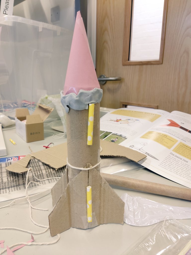 beamingViviene's tweet image. Had a blast (😁) building my first rocket and having it launched with @HarwellRockets last week! Looking forward to more projects and events this year! 🚀✨