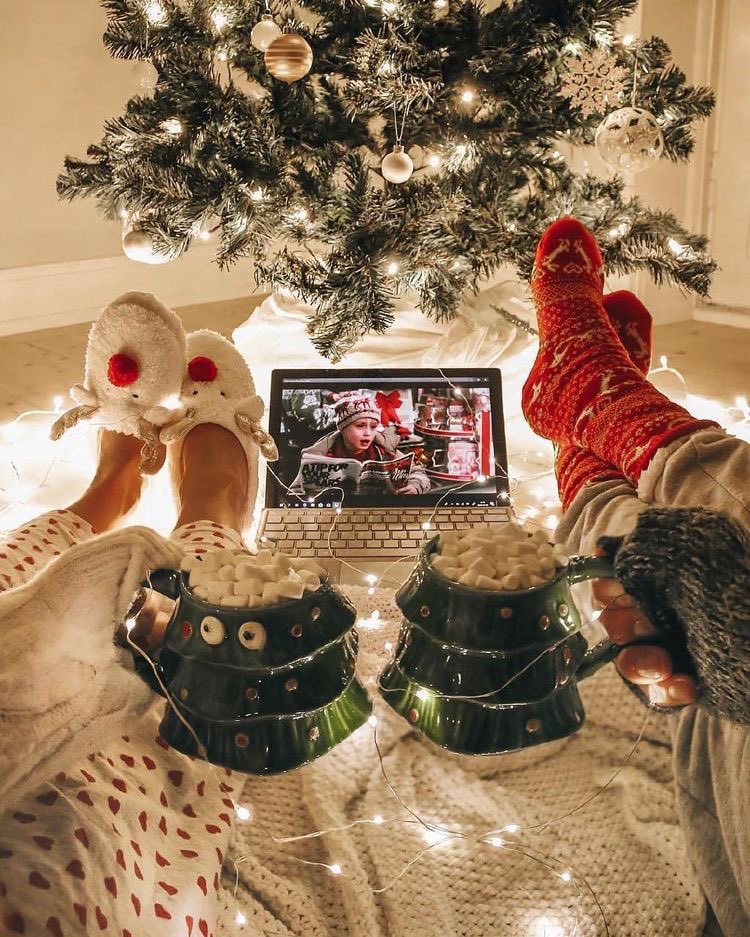 legitlaurag's tweet photo. mentally I’m here https://t.co/UuU8ZGhMxq